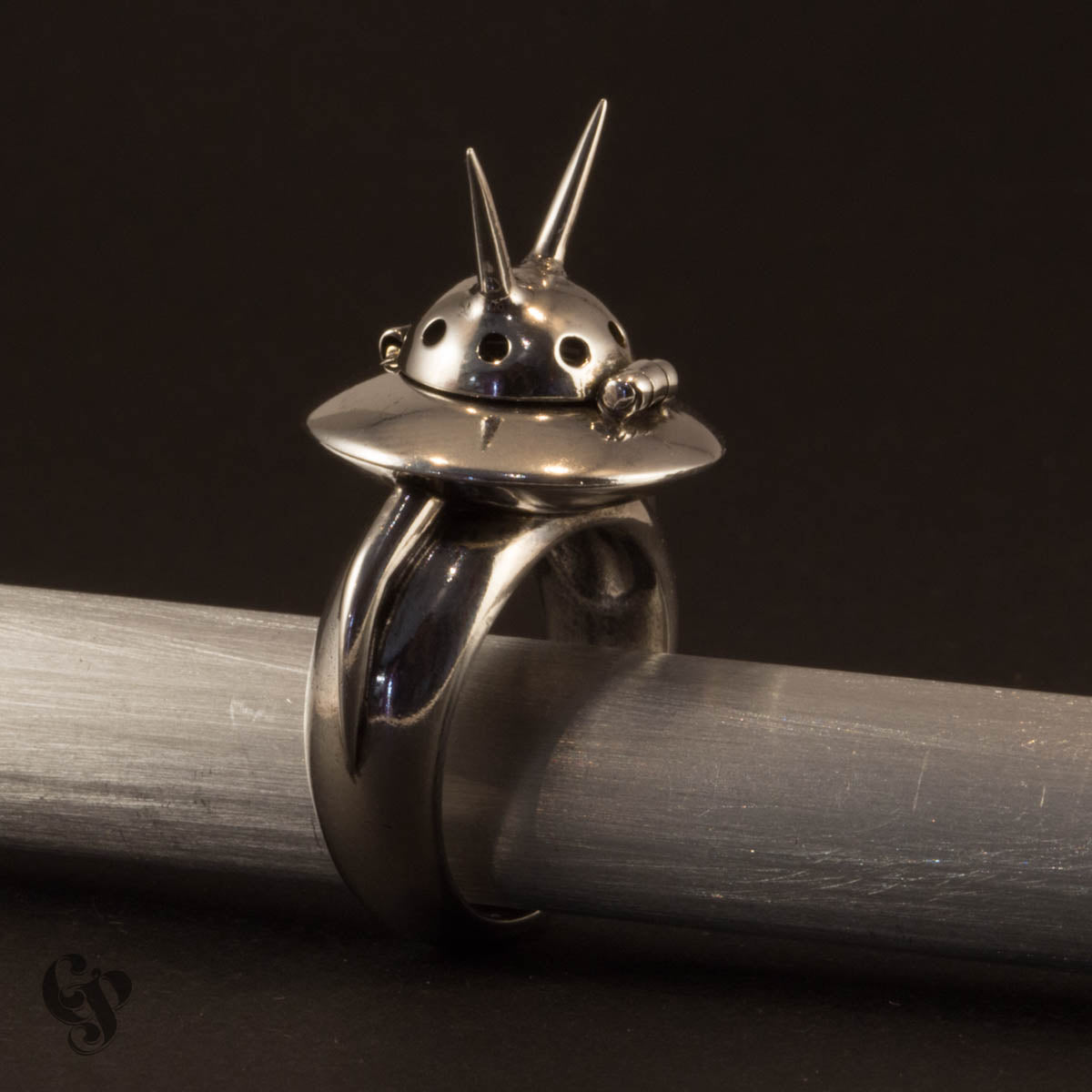 UFO Poison Ring with Antennae