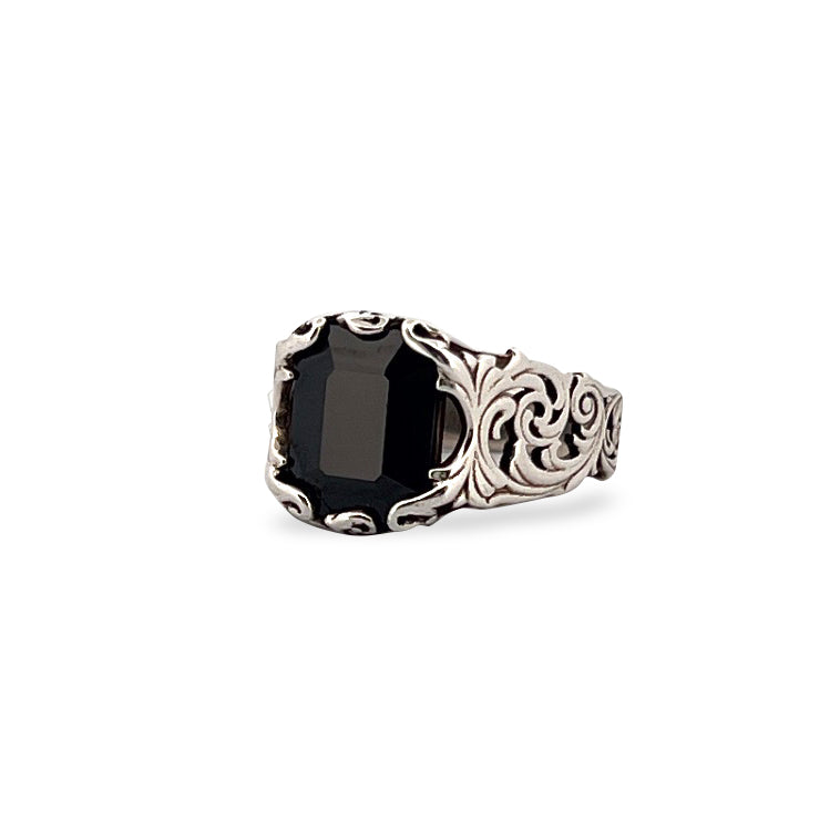 Black Spinel Scroll Ring