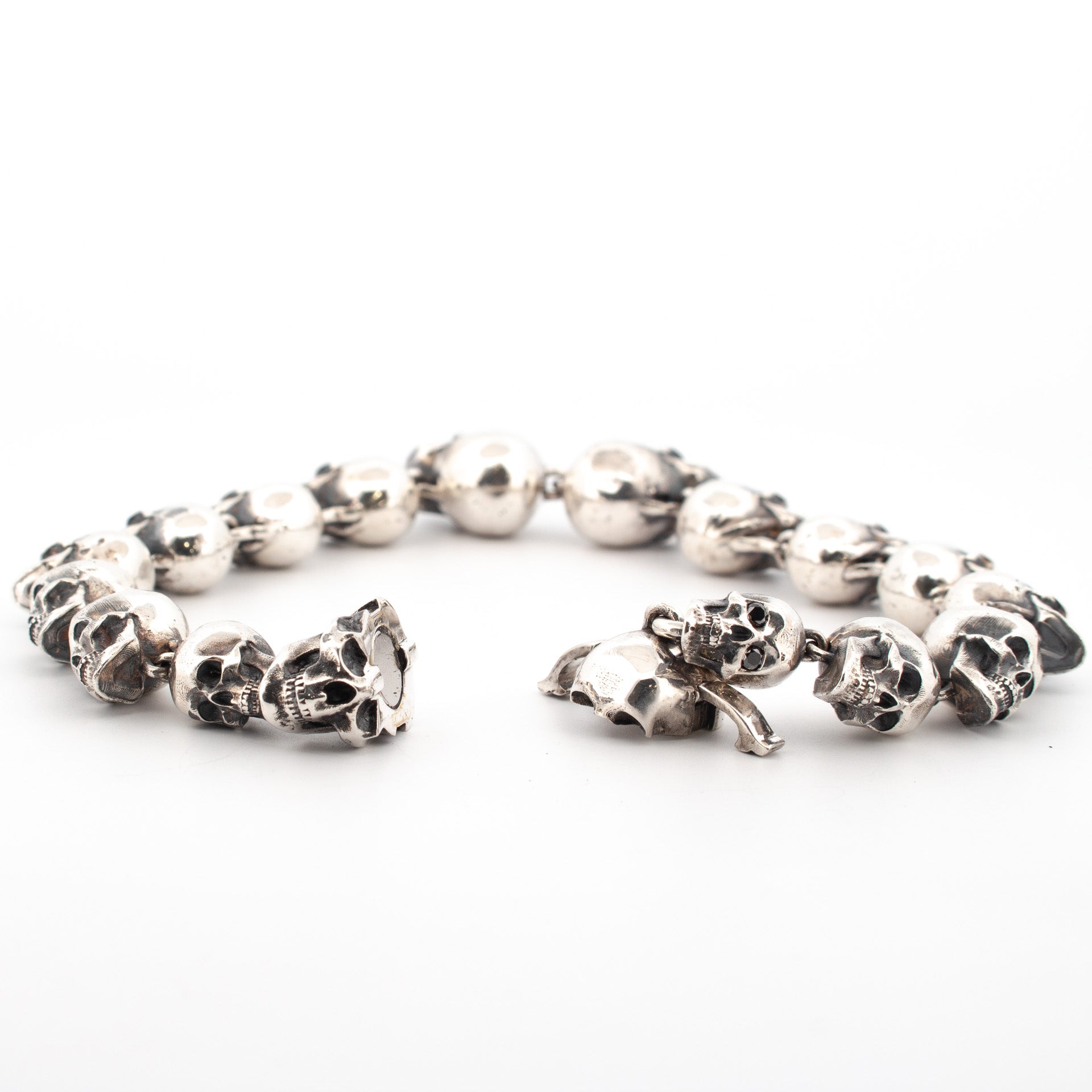 SILVER SKULL BRACELET